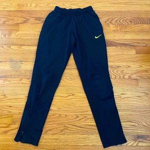 Black Nike dri-fit sweatpants in xs